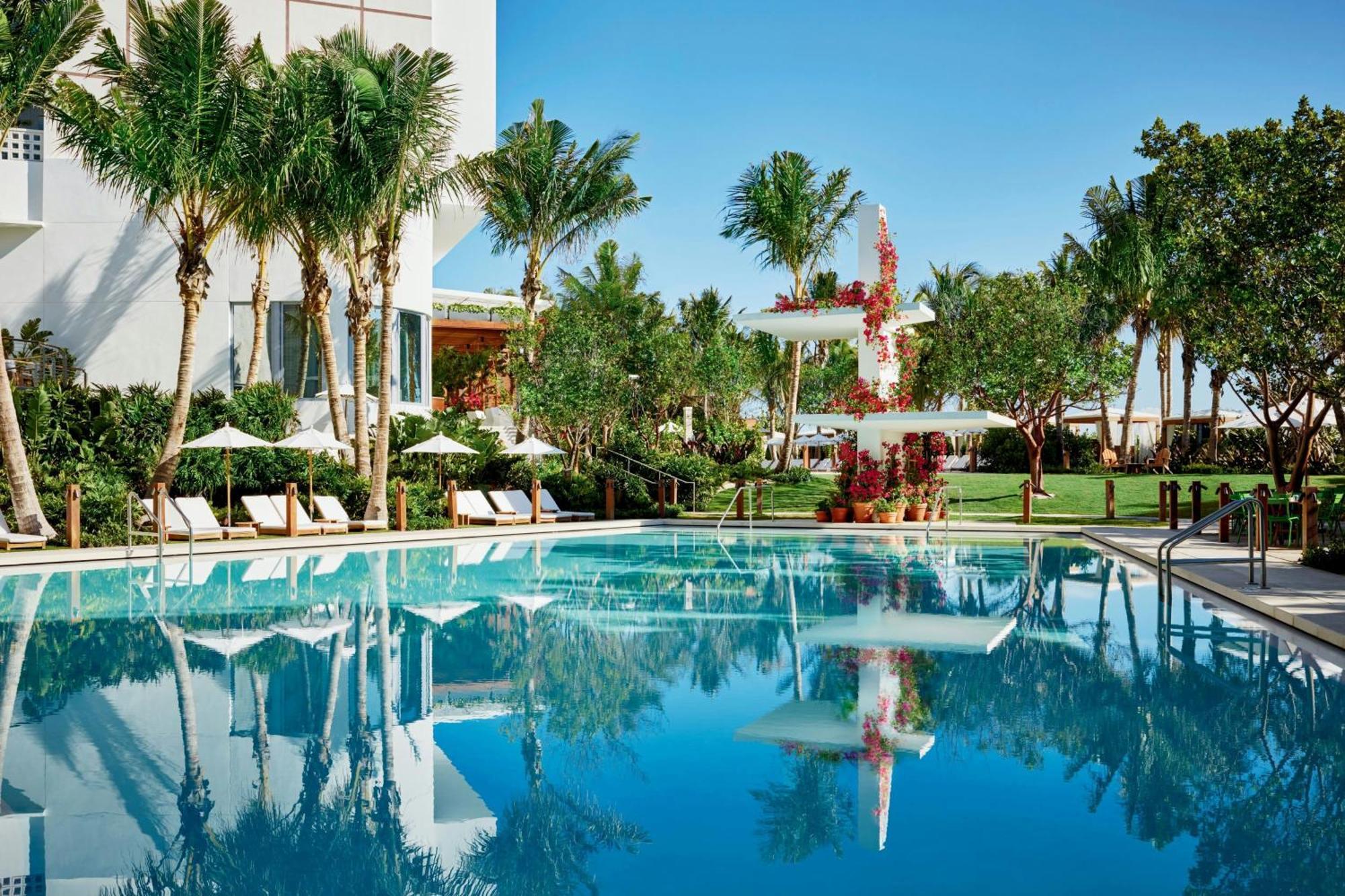 Bungalow Pool View