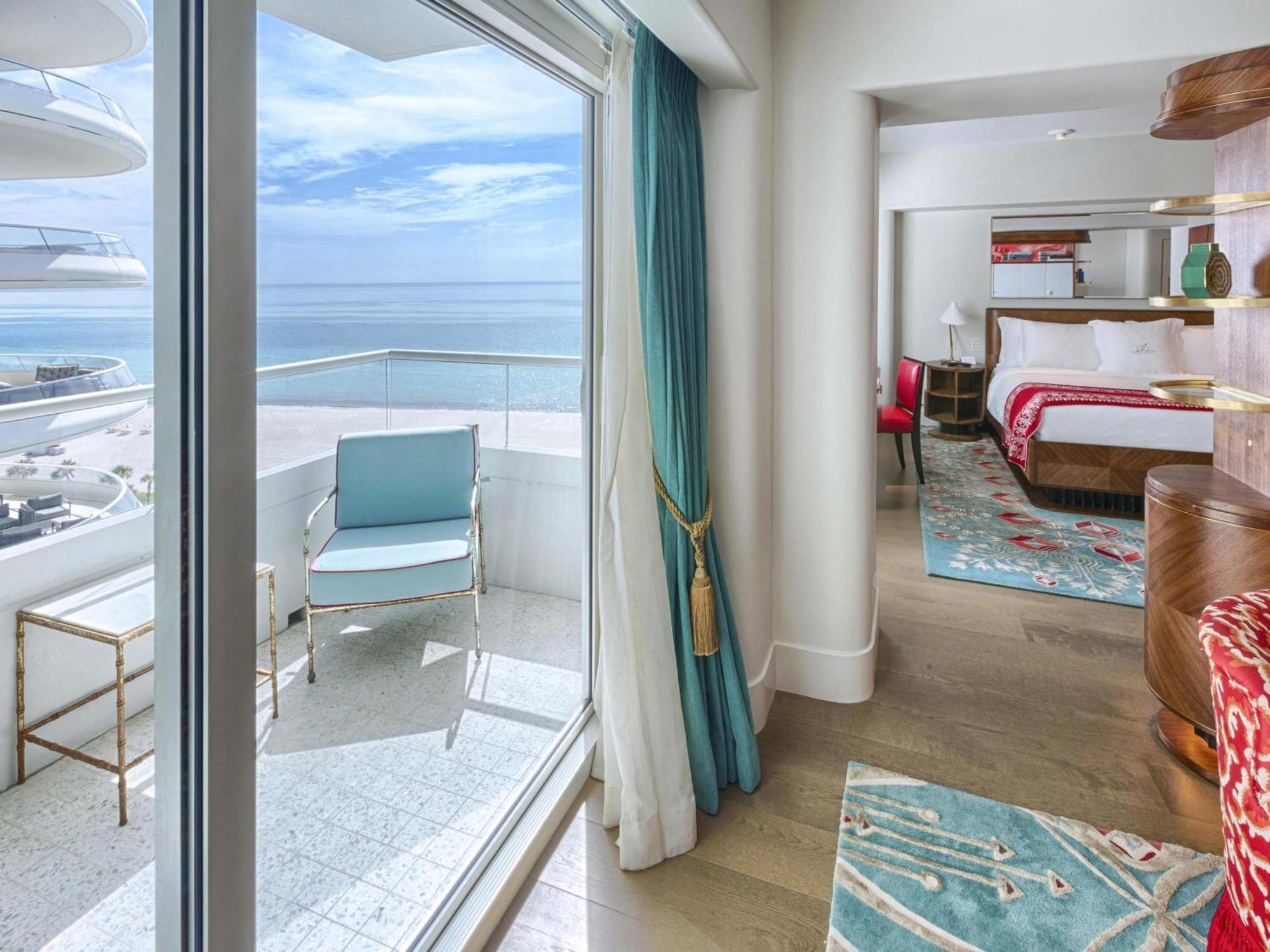 Junior Suite King con Vista Oceano Parziale