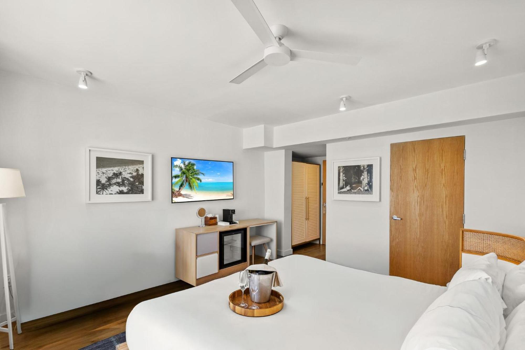 One King Bed