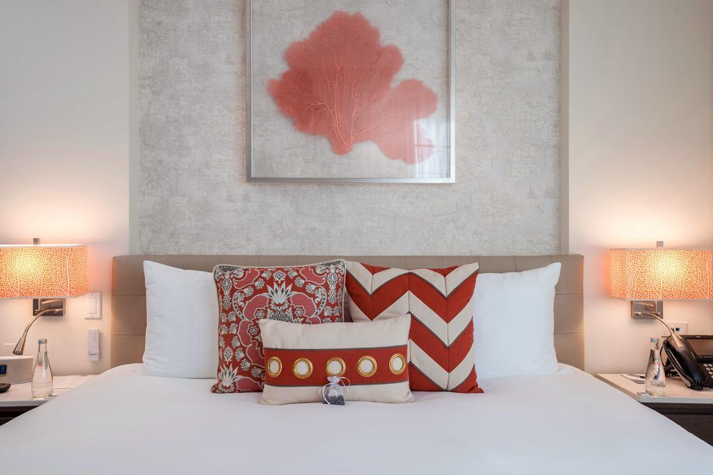 Superior Deluxe Suite