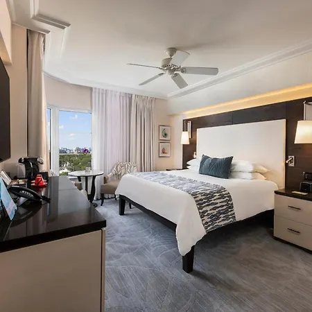 The Palms Hotel & Spa-3
