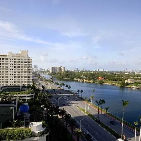 Miami Beach Resort & Spa-3